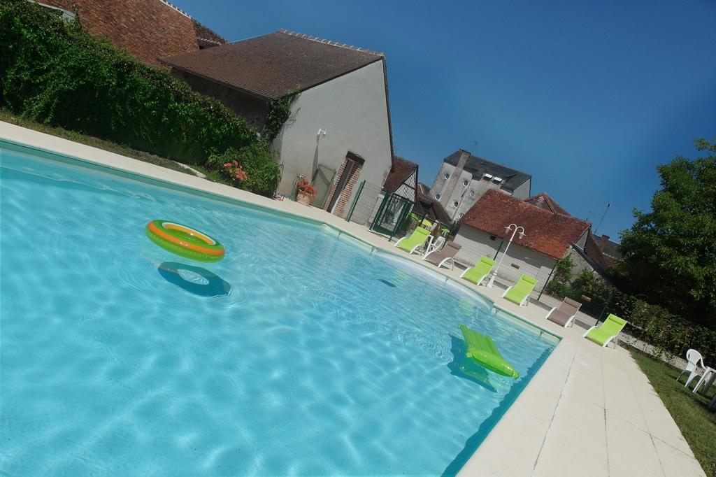 Logis Hotel Du Cygne Брасье Экстерьер фото